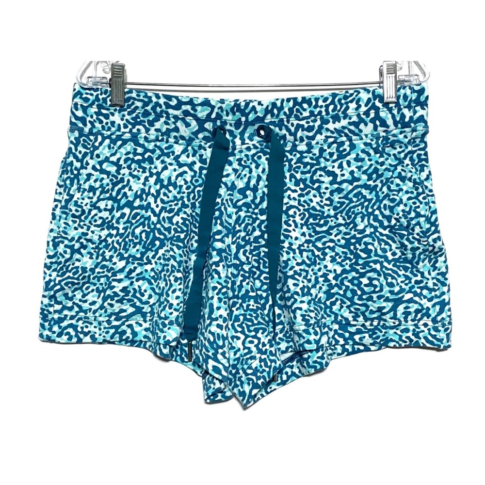 Athleta Balance 4" Shortie Shorts
Clouded Leopard Blue Pockets Pull
On Womens L